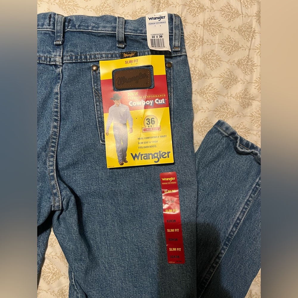 Wrangler Men's Slim Fit Cowboy Cut Blue Jeans